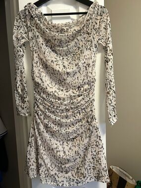 Abercrombie & Fitch Beige and Gray Printed Draped Long-Sleeve Dress